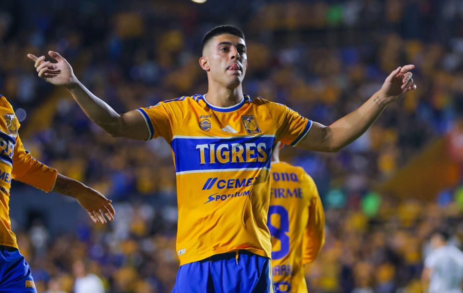El 'Pianista' dejó atrás al chileno Claudio 'Diablo' Núñez y enfoca sus cañones hacia los 49 goles del legendario Alfredo 'Alacrán' Jiménez.