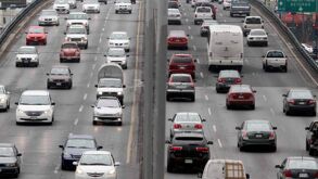 Reúne diferentes conceptos que normalmente forman parte del proceso de registro del automóvil.