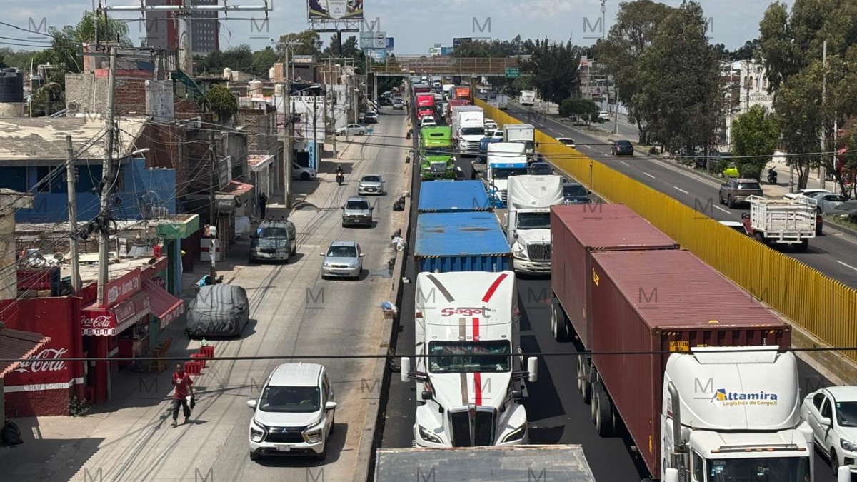 La afectación es para todos los automovilistas e incluso unidades de carga que circulan en dirección a Silao.