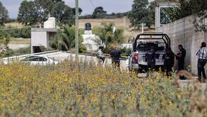 Autoridades locales acordonaron la escena del crimen sobre la calle José María Morelos, en la junta auxiliar de Santa María Acuexcomac,