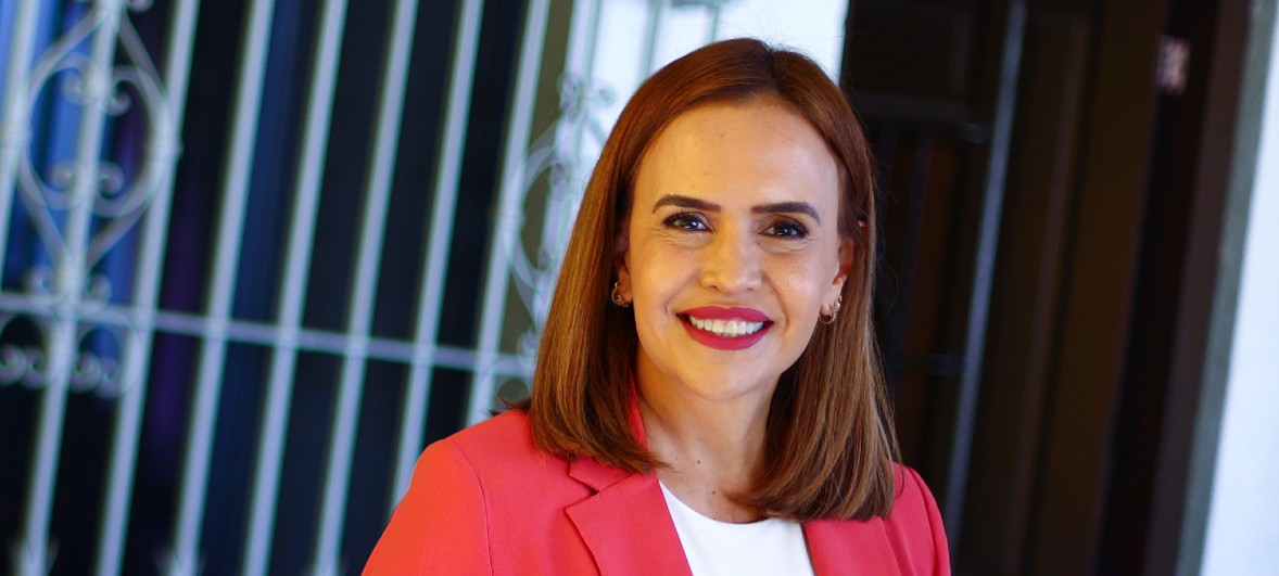 Clara Luz Flores, política de Morena en Nuevo León.