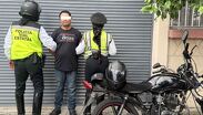 Con las detenciones se aseguraron dos vehículos con reporte de robo.