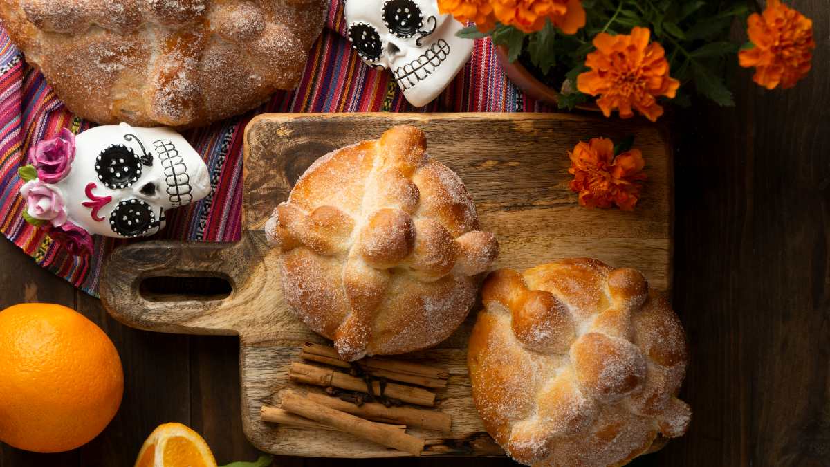 El pan de muerto es uno de los favoritos en México