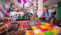 Feria del Alfeñique, ubicada en el Centro de León
