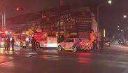 Incendio en restaurante provoca cierre vial en Monterrey y San Nicolás
