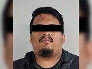 La joven laboraba bajo las ordenes del hombre.