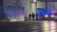 Muere guardia de seguridad tras caerle portón metálico en García, Nuevo León