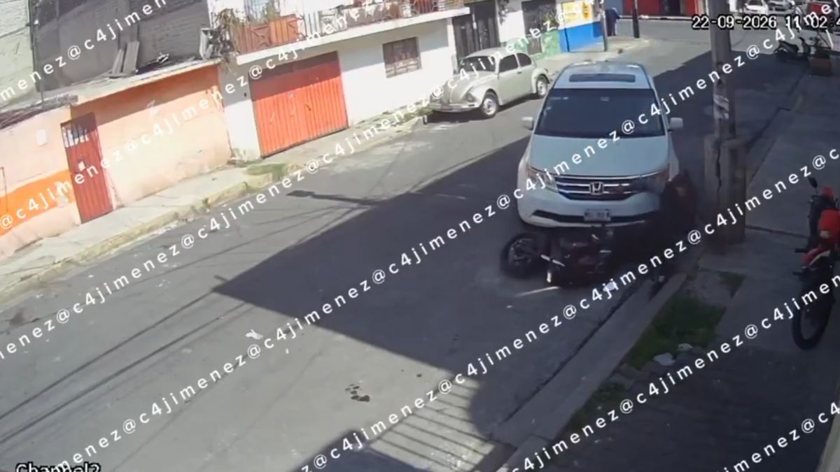 Sicario intenta disparar contra comerciante y se le encasquilla en arma en Nezahualcóyotl.