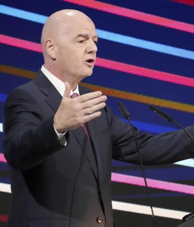 La UEFA sostendrá una reunión de emergencia con sus 55 asociaciones miembro para definir un candidato de oposición.