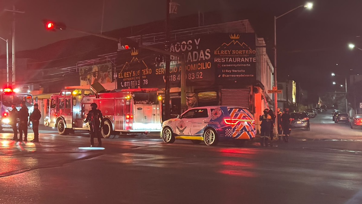 A la zona llegaron elementos de Protección Civil de San Nicolás, Monterrey y del Estado.