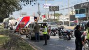 El elemento, aún no identificado, presentó graves lesiones en el rostro.