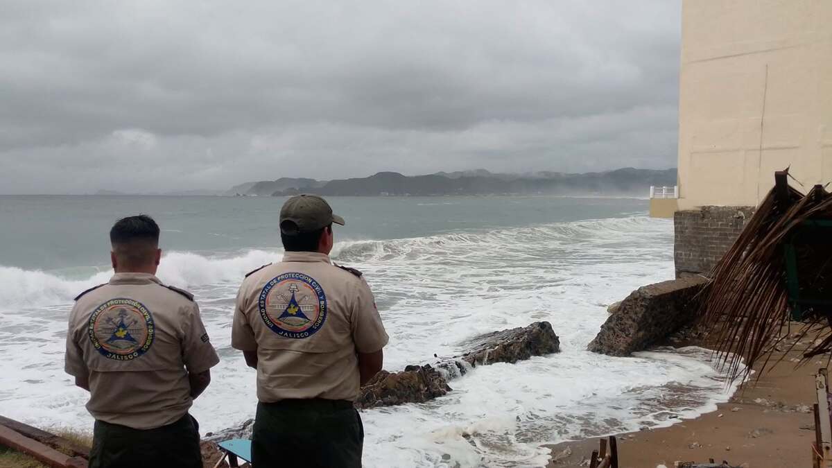 El huracán avanza por el Pacífico dejando lluvias a su paso. | Protección Civil de Jalisco