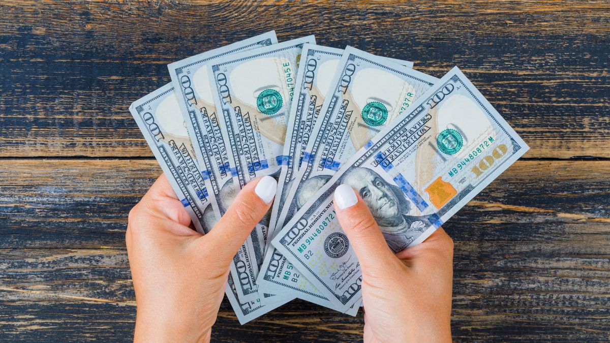 Peso cerró septiembre como la moneda más depreciada del mes.