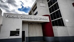 Fiscalía de Jalisco advierte por modalidad de robo mediante 'mancha falsa'.