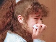 La mujer está recibiendo tratamiento en un hospital