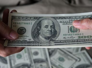 El peso mexicano inicia el mes de octubre con racha de depreciación.