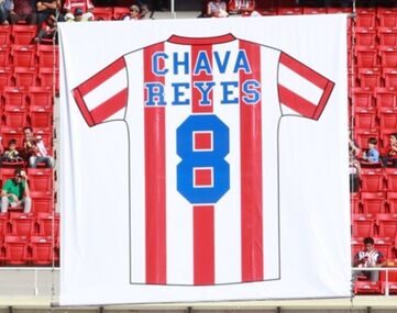 Conoce por qué nadie puede usar el número 8 en Chivas.