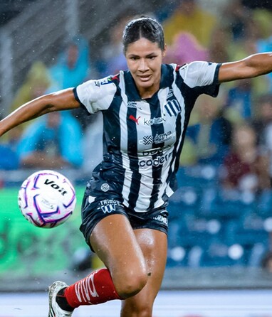 Rayadas terminó por vencer a América Femenil con una asistencia de 4,mil personas en el Gigante de Acero.