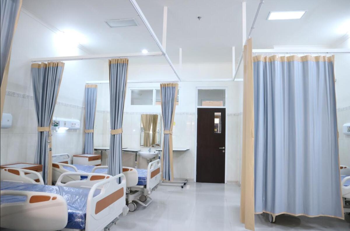 El fallecimiento fue confirmado cerca de las 8:00 de la mañana del domingo en el hospital.