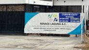 Inmueble de Renace Laguna A. C. en la zona Centro de Torreón, donde personal del SEMEFO acudió para el traslado del cuerpo.