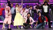 'Grease' sacudió el escenario del Teatro Fidel Velázquez en su primer función.