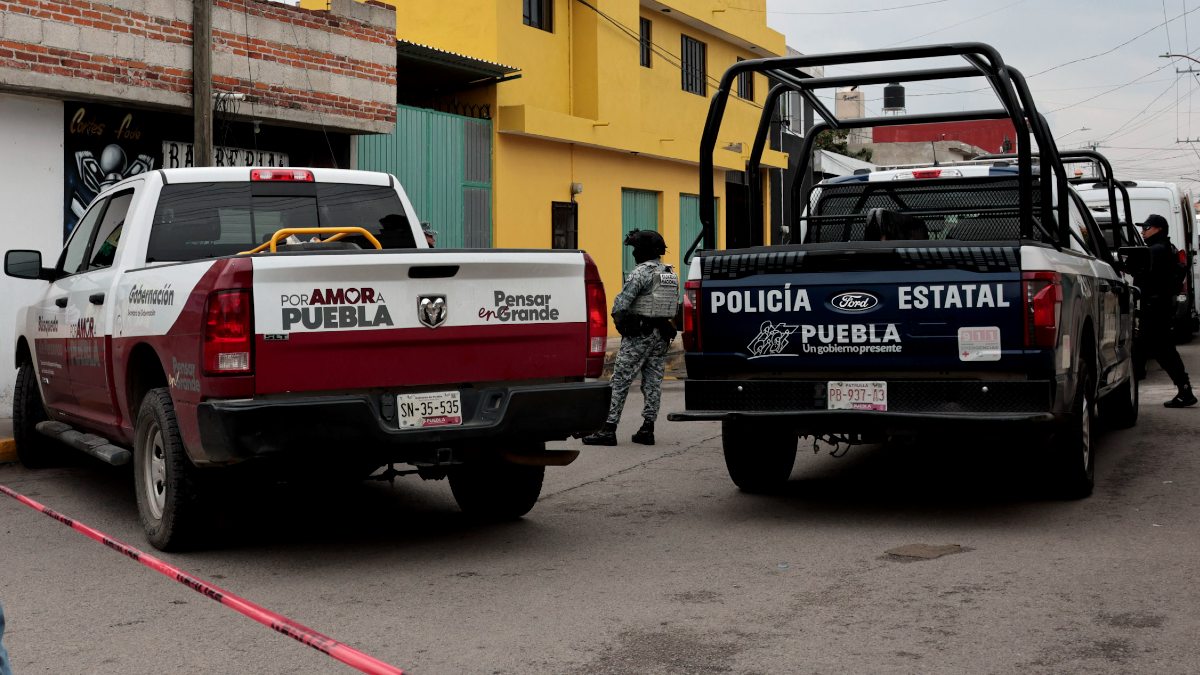 El operativo en el establecimiento incluyó escarbar dentro del lugar debido a la presencia de restos humanos / Agencia Es Imagen