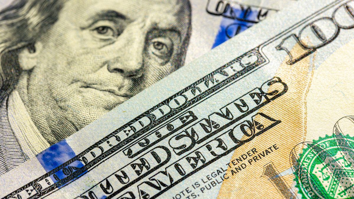 El peso mexicano rompió la barrera de los 18 por dólar al inicio de octubre.