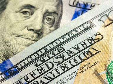 El peso mexicano rompió la barrera de los 18 por dólar al inicio de octubre.