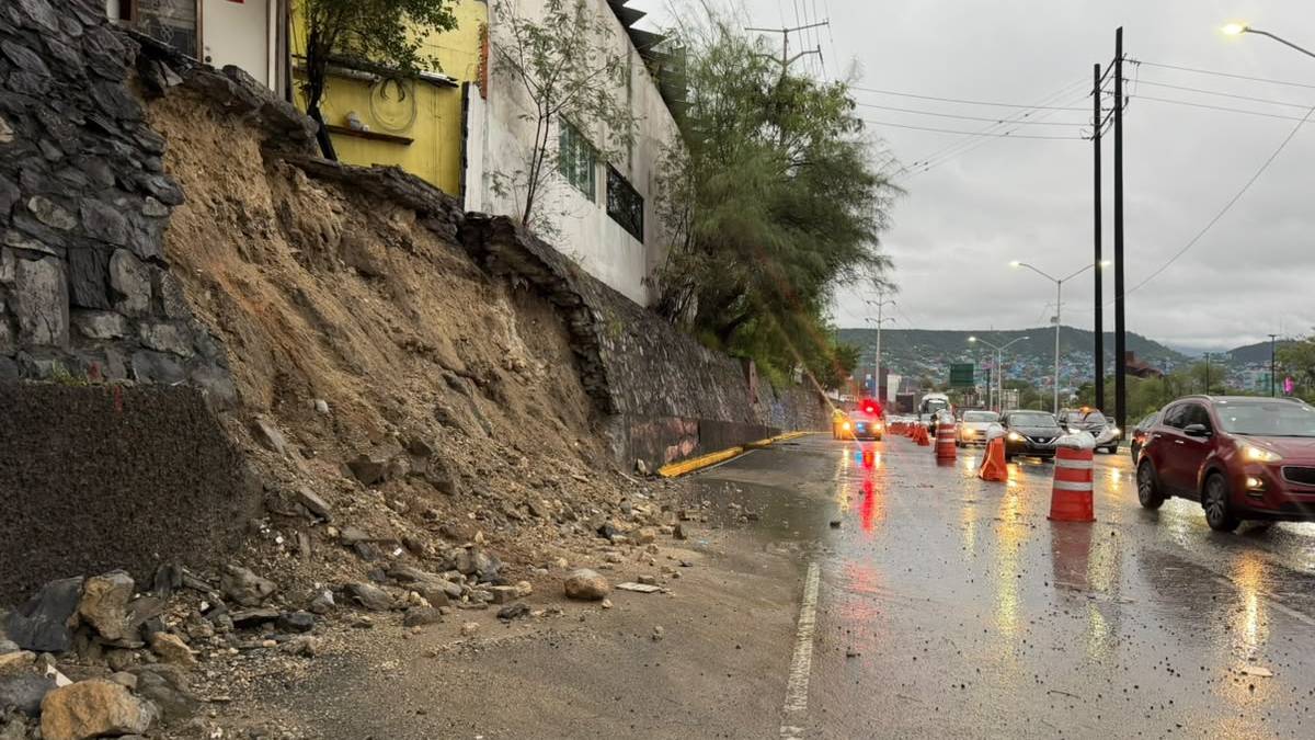 El punto de reducción se encuentra un par de metros antes de llegar a la zona del deslave