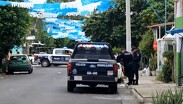 La víctima terminó con heridas de bala en el cráneo y en una de sus manos mientras caminaba por la calle