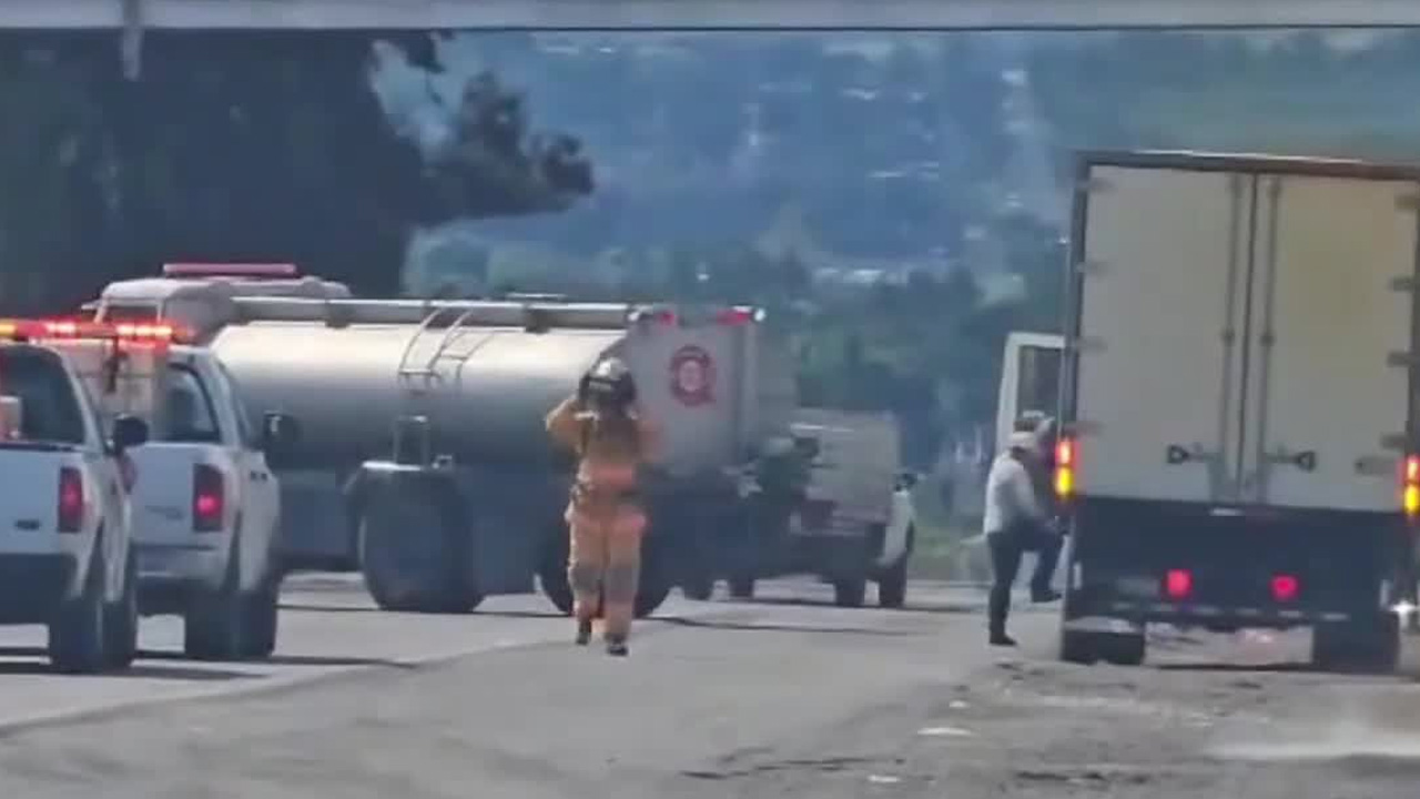 Derrame de ácido en Carretera a Chapala causa cierre vial en Ixtlahuacán de los Membrillos