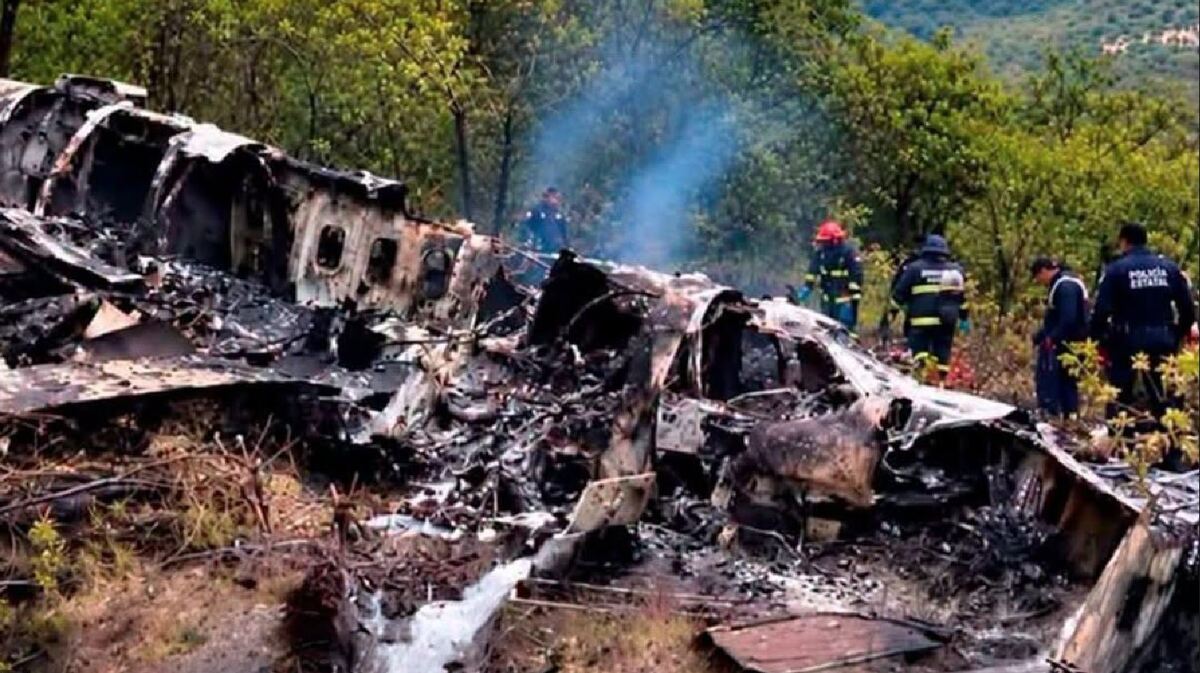 El desplome de la aeronave provocó la muerte de piloto y copiloto.