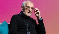 El trabajo de Francis Halzen con el Observatorio IceCube permitió detectar neutrinos de alta energía y abrir una nueva forma de estudiar el universo.