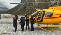 Rescatistas trasladaron vía aérea a una persona de la tercera edad incomunicada en El Pajonal.