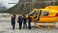 Rescatistas trasladaron vía aérea a una persona de la tercera edad incomunicada en El Pajonal.
