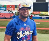 Reynaldo Rodríguez reportándose en el entrenamiento de pretemporada de Charros de Jalisco