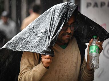 La tormenta Negra es una palabra de origen chino en específico con caracteres en Hong Kong.