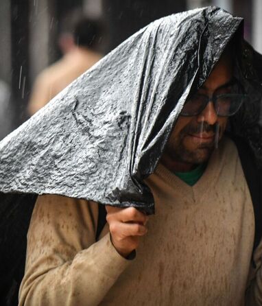 La tormenta Negra es una palabra de origen chino en específico con caracteres en Hong Kong.