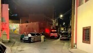 Dos hombres a bordo de una motocicleta arribaron hasta las afueras de la vivienda donde se encontraban el joven y su madre.