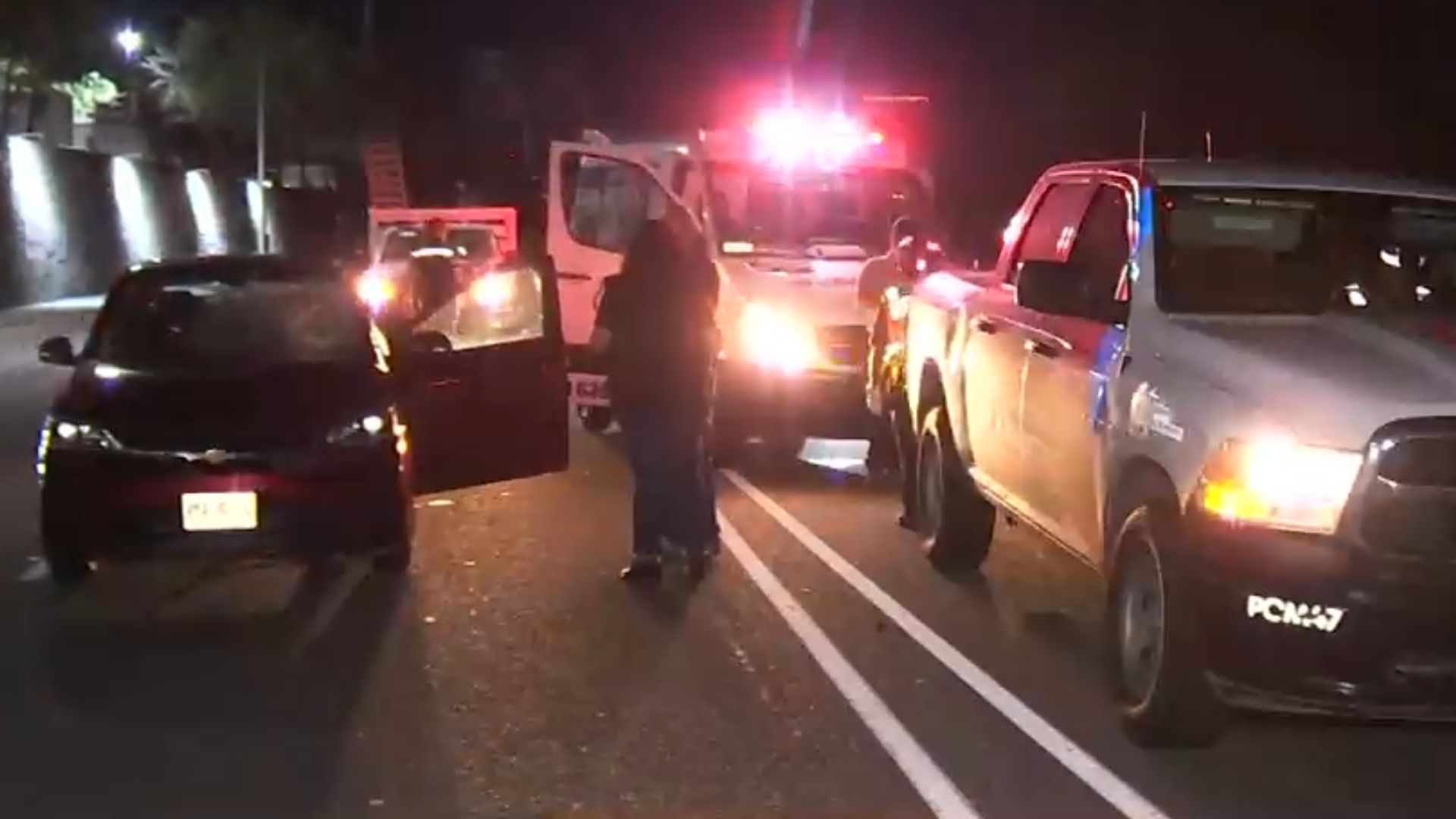 Motociclista queda gravemente herido tras accidente en Morones Prieto; conductor huye