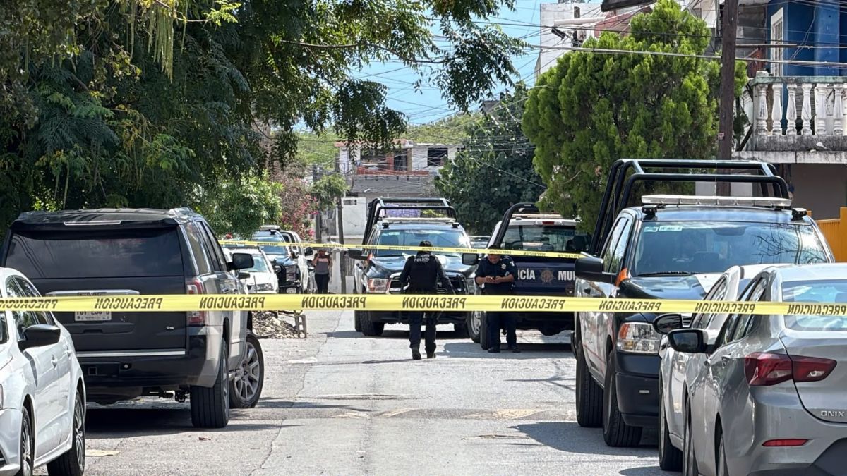 La persecución continuó entre domicilios ubicados en el cruce de Antonio Flores y Jesús Urdiales.