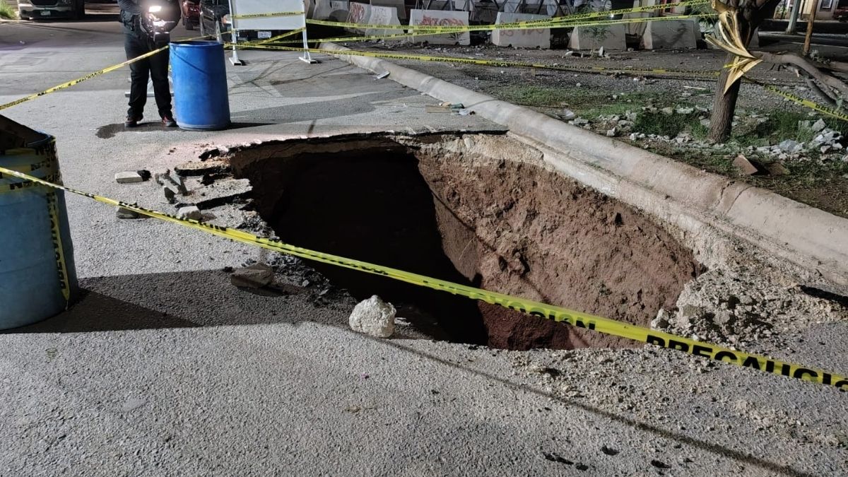 Pese a que el desperfecto fue reportado ante el SIDEAPA, el llamado fue ignorado por la dependencia municipal.