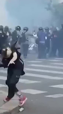 Protestas estudiantiles masivas y violentas continúan en Francia