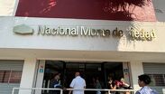 Los usuarios exigen la aplicación de cláusulas de penalización e indemnización para la institución ante la afectación sufrida por un conflicto laboral