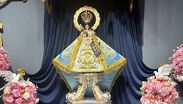El nuevo vestido tiene inspiración en la orden franciscana que resguarda la imagen.