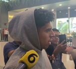 Víctor Guzmán aterrizó esta tarde en el Aeropuerto Internacional de Monterrey.