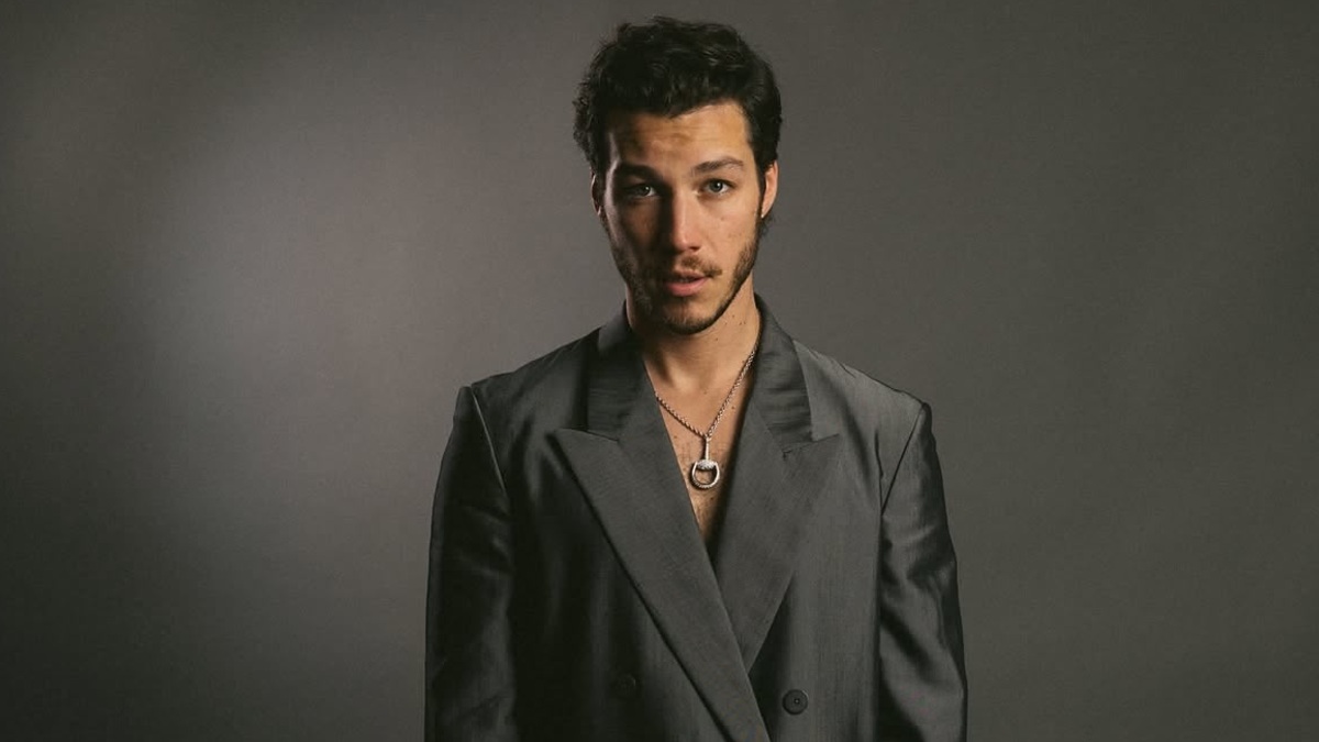 El actor de origen ecuatoriano interpreta a Eduardo Capetillo en la serie biográfica de la agrupación Timbiriche/ Colours