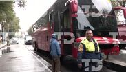 Autobús se incendió sobre los carriles centrales de Paseo de la Reforma.