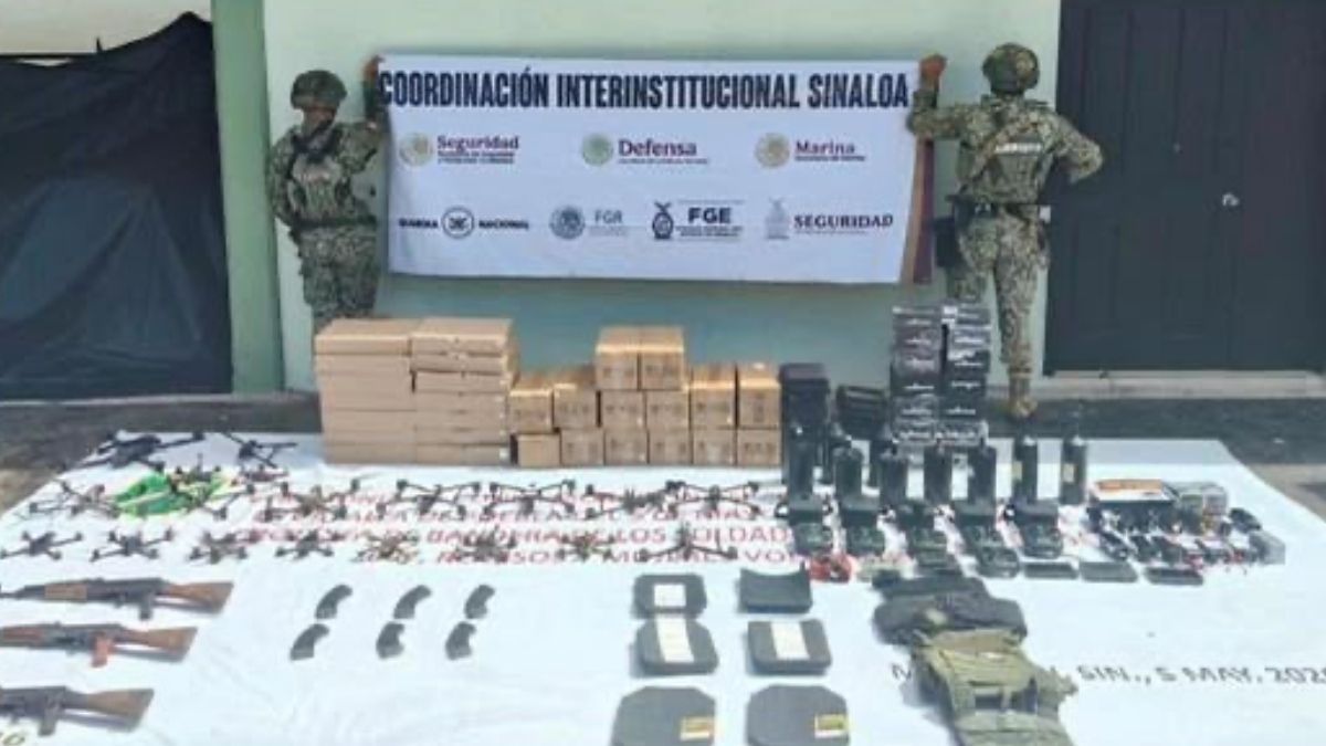 Todo el equipo, el armamento y los artefactos decomisados fueron puestos a disposición de la Fiscalía General de la República.