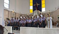 Durante el festejo, las 30 estudiantes del centro presentaron una obra sobre la fundación de la institución.